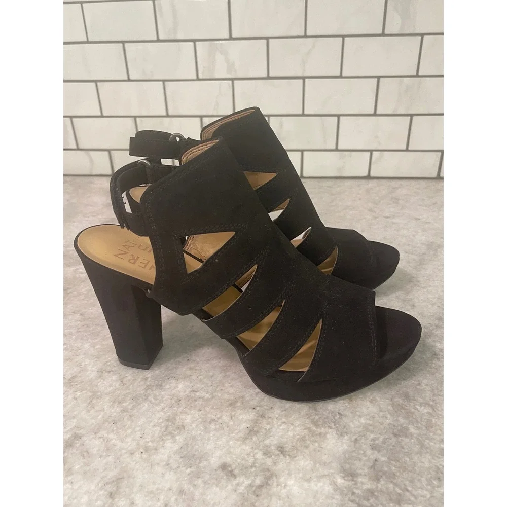 Naturalizer Sandals Womens 8.5M Black Etta Platform Block Heel Cutout Strappy
